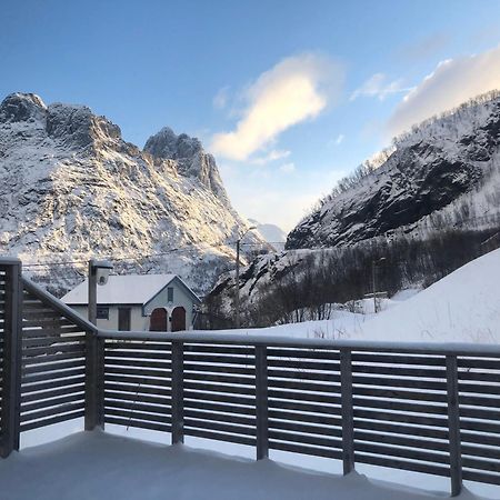 Segla Guesthouse - With View Of Fjord Fjordgard Экстерьер фото