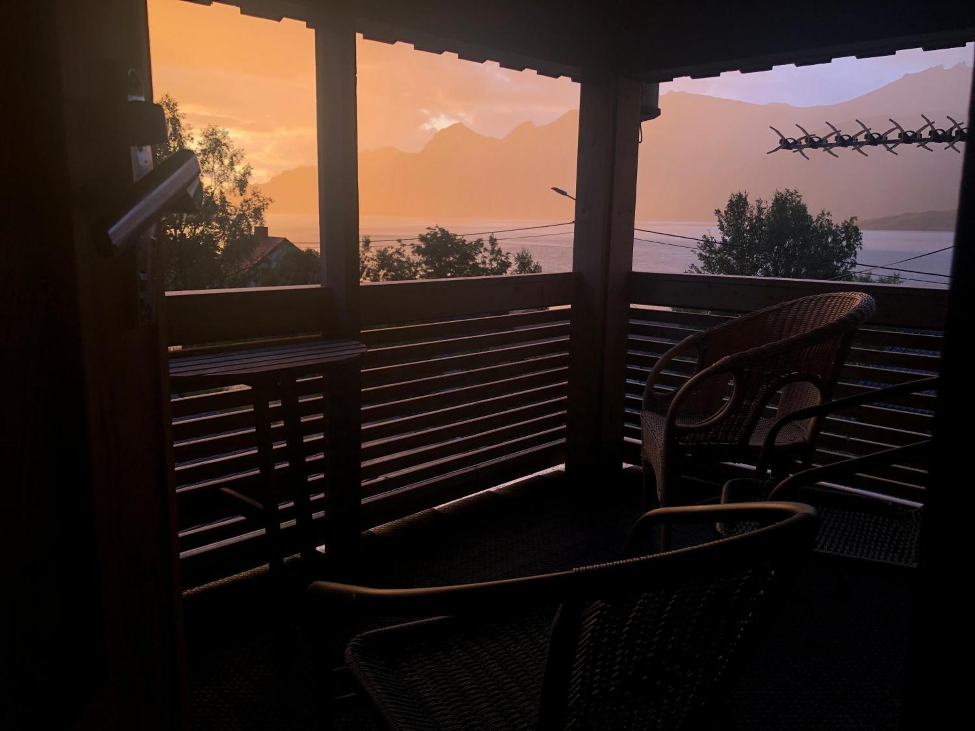 Segla Guesthouse - With View Of Fjord Fjordgard Экстерьер фото
