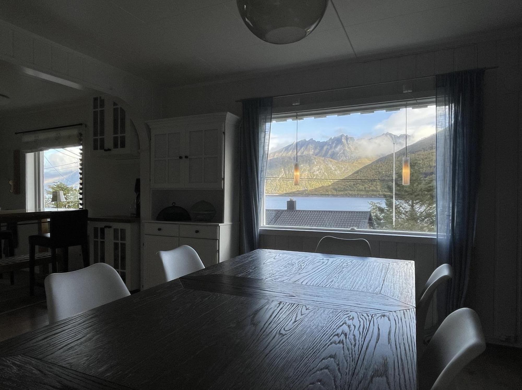 Segla Guesthouse - With View Of Fjord Fjordgard Экстерьер фото