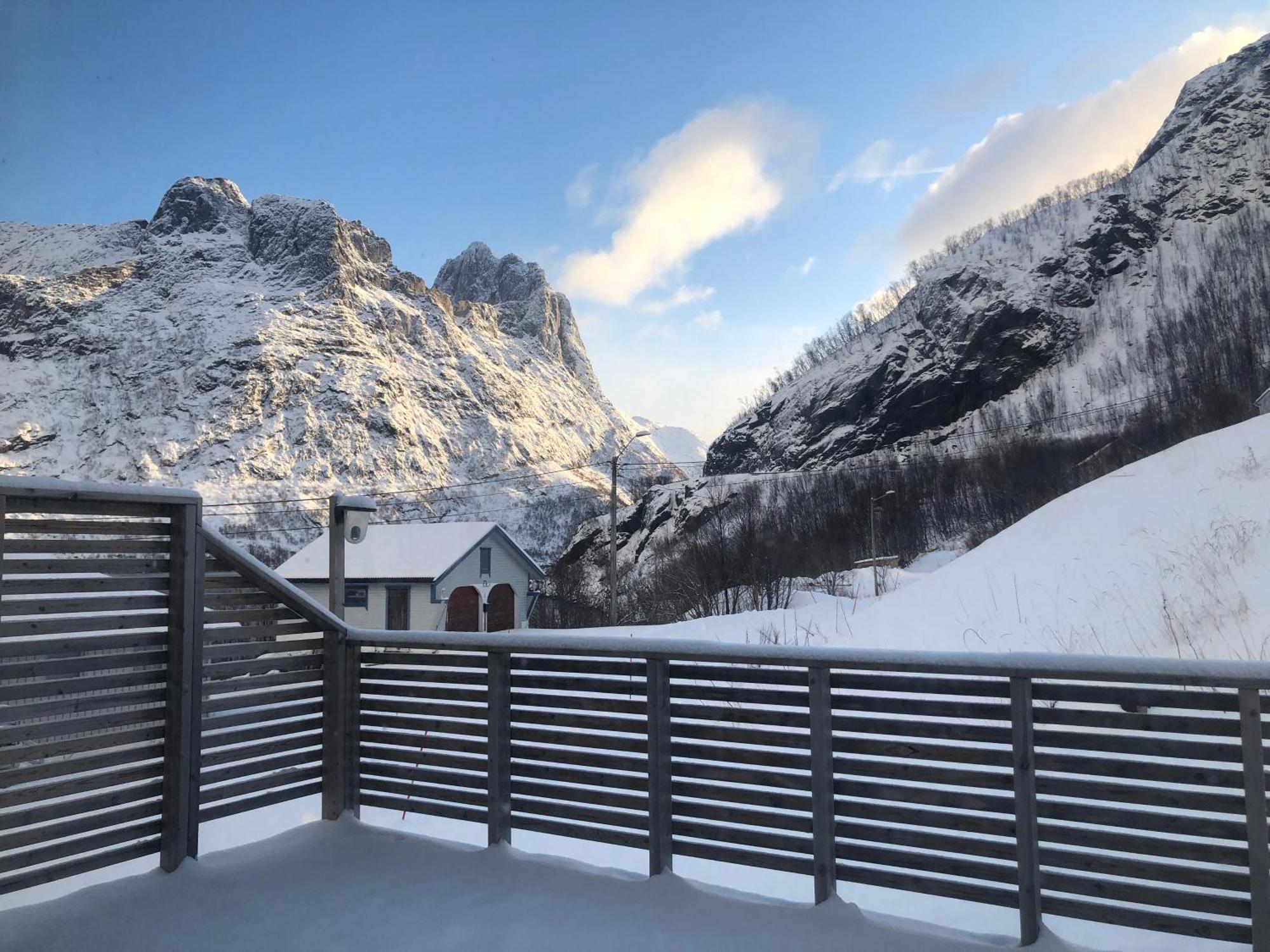 Segla Guesthouse - With View Of Fjord Fjordgard Экстерьер фото